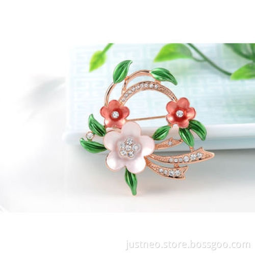 Women brooch, copper alloy plated with white/rose gold and enamel flower